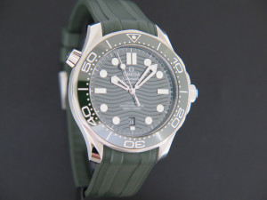 Omega Seamaster Diver 300M Co-Axial Master Chronometer Green Dial 210.32.42.20.10.001 NEW