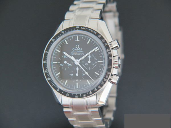 Omega - Speedmaster Professional Moonwatch Sapphire NEW