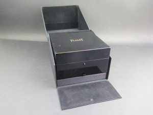 Piaget Box