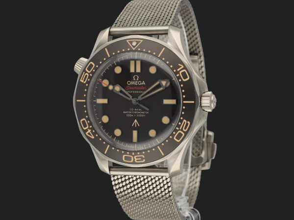 Omega - Seamaster Diver 300M 007 Edition 210.90.42.20.01.001
