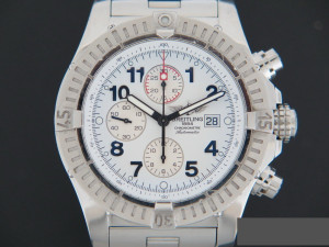 Breitling Super Avenger A13370 