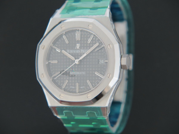 Audemars Piguet - Royal Oak 15450ST.OO.1256ST.02 Rhodium Dial NEW (BTW)
