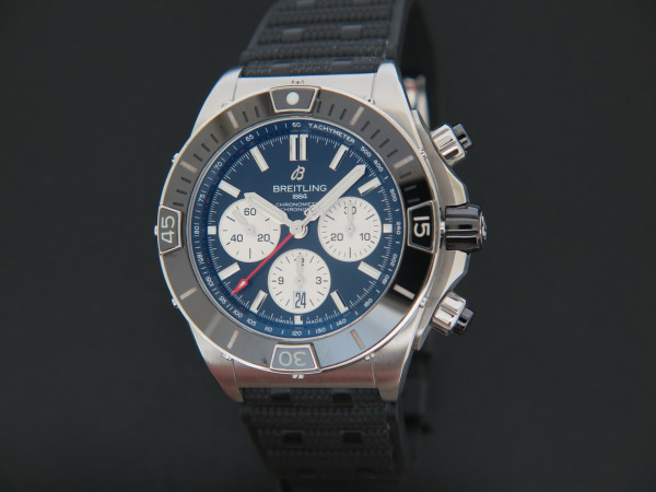 Breitling - Super Chronomat B01 44 Black Dial AB0136