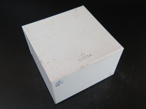 Omega Box Set With Cardholder And Manual