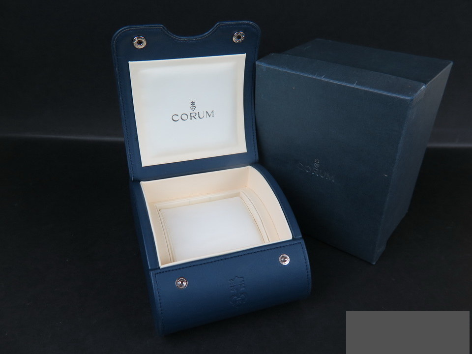 Corum Box
