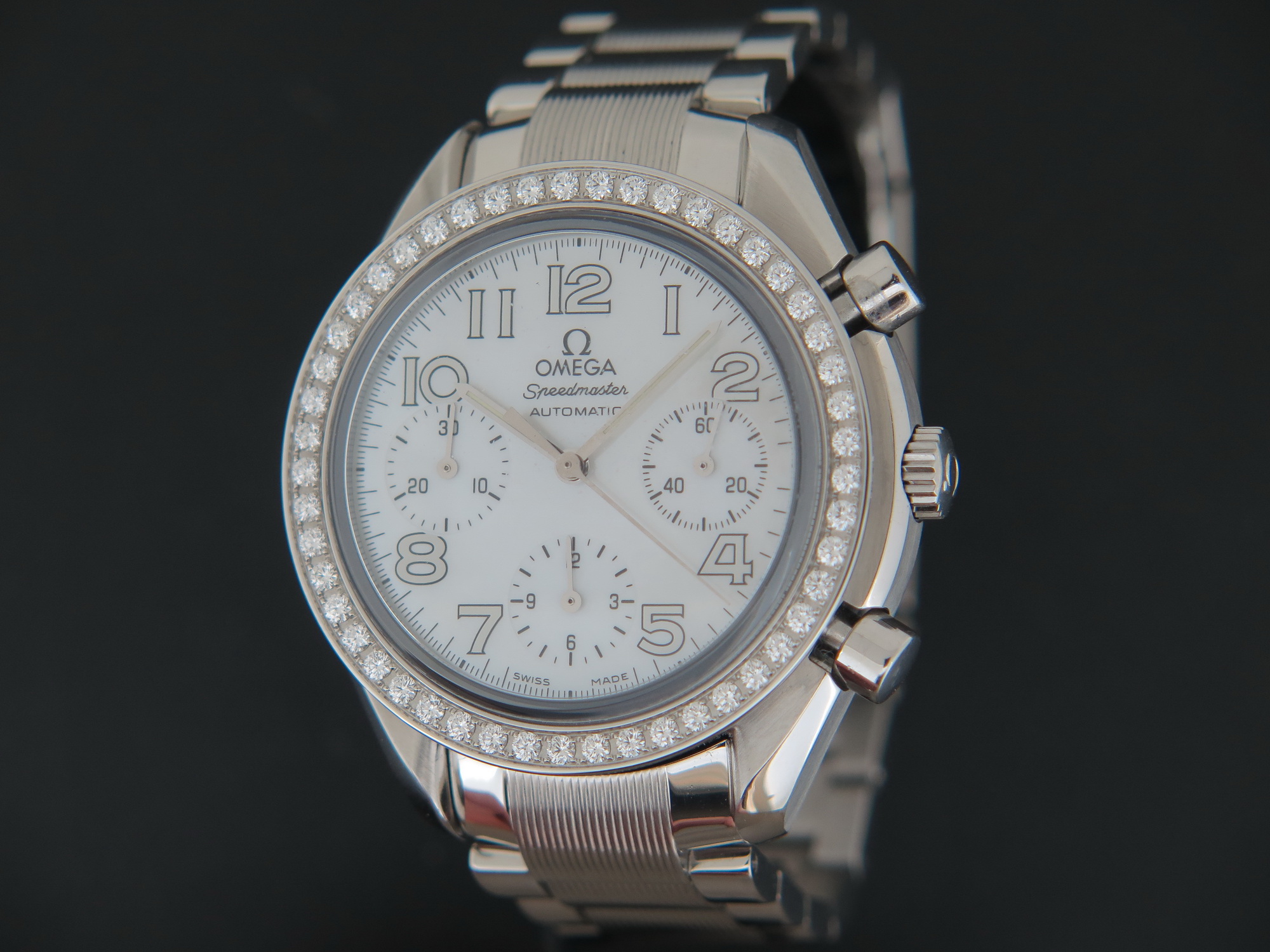 Omega speedmaster clearance automatic