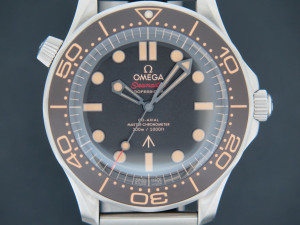 Omega Seamaster Diver 300M 007 Edition 210.90.42.20.01.001