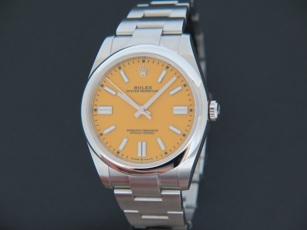 Rolex - Oyster Perpetual 41 Yellow Dial 124300