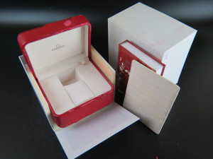 Omega Box Set With Cardholder And Manual