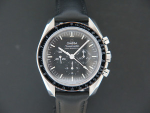 Omega Speedmaster Professional Moonwatch Co-Axial Master Chronometer NEW 