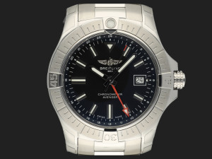 Breitling Avenger Automatic GMT 43 A32397 NEW