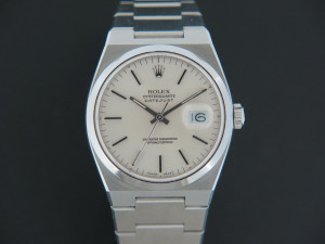 Rolex Datejust Oysterquartz 17000 R-Serial