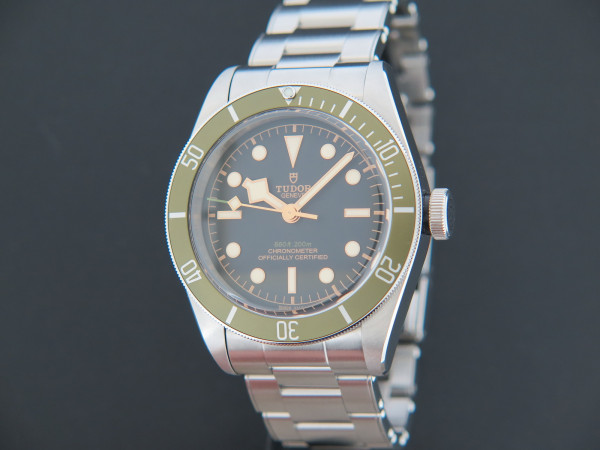 Tudor - Heritage Black Bay Harrods 79230G 99% NEW