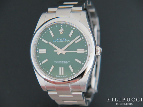 Rolex - Oyster Perpetual 41 Green Dial 124300 NEW MODEL