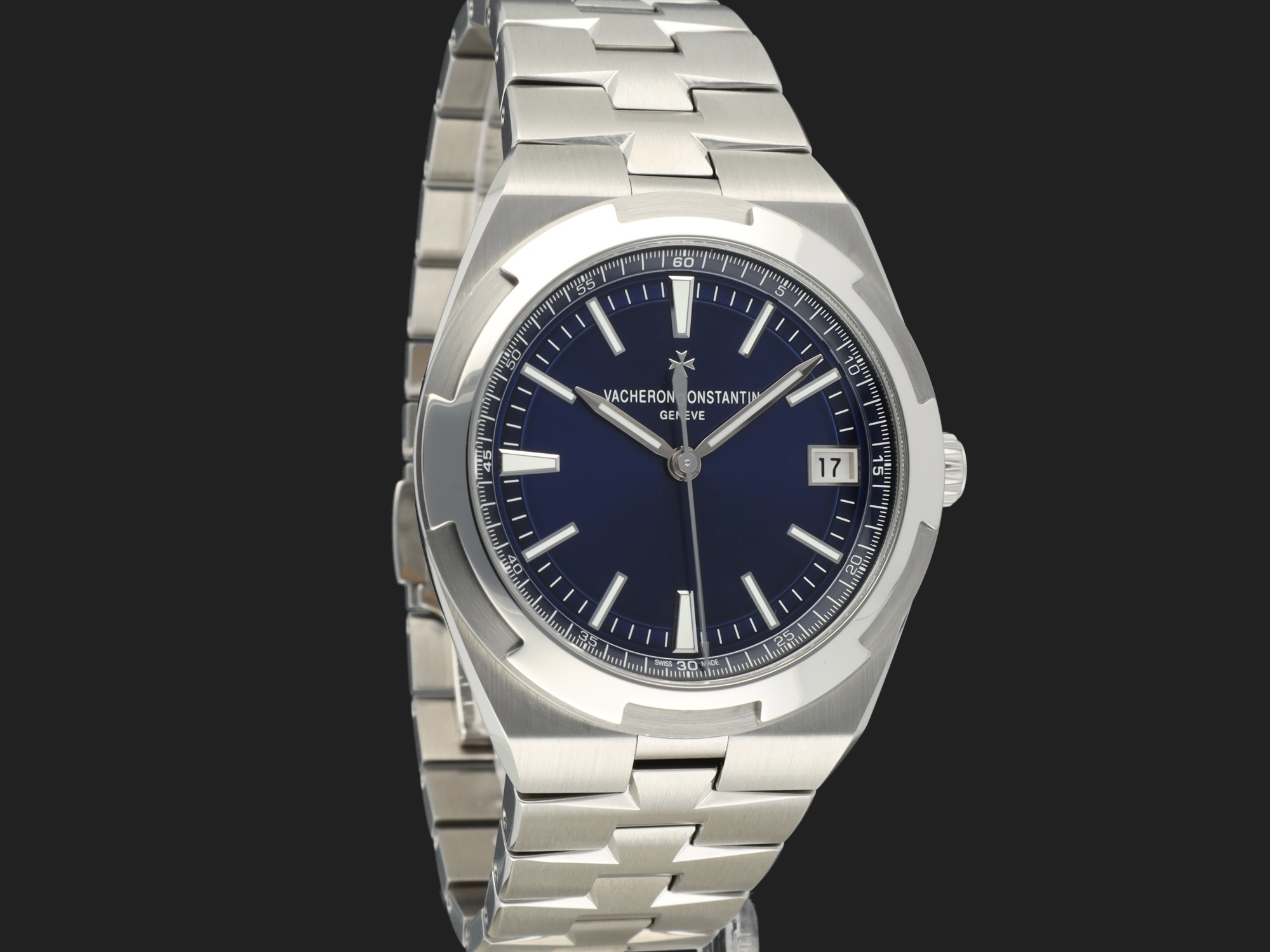 Vacheron Constantin Overseas Self Winding Blue Dial 4500V Uhren Filipucci Juwelers