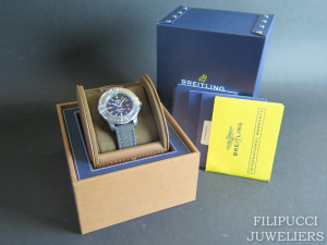 Breitling Avenger Blackbird 44 NEW