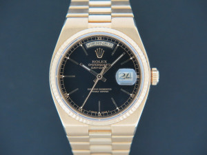 Rolex Day-Date Oysterquartz Black Dial 19018