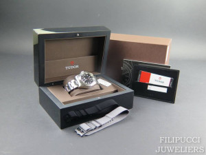 Tudor Heritage Black Bay Steel NEW