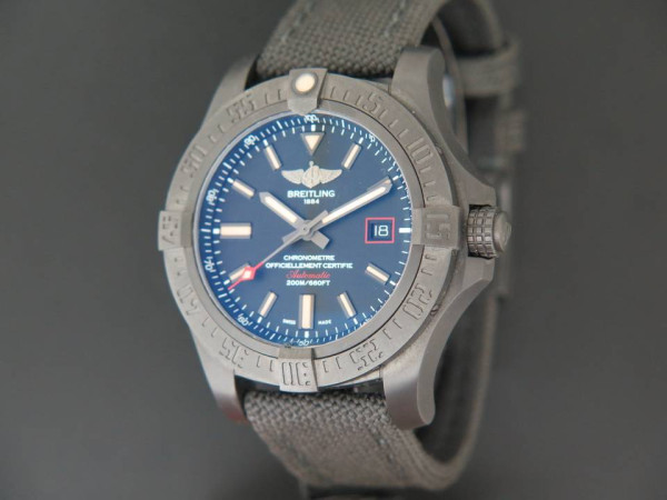 Breitling - Avenger Blackbird 44