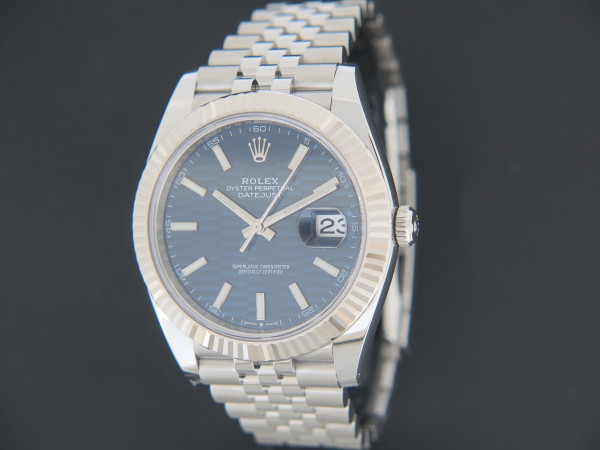 Rolex - Datejust 41 Blue Motif Dial 126334 NEW