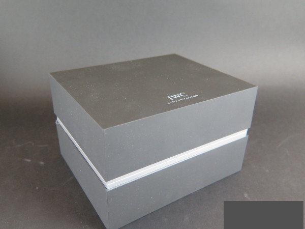IWC -  Box 