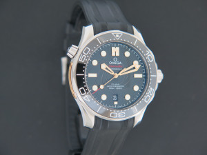 Omega Seamaster Diver 300M 
