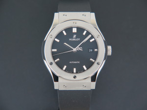 Hublot Classic Fusion Titanium Black Dial 42mm 542.NX.1171.LR