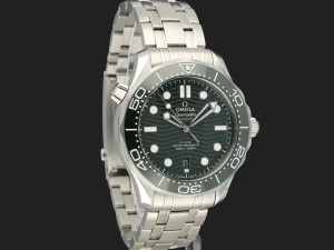 Omega Seamaster Diver 300M Co-Axial Master Chronometer Green Dial 210.30.42.20.10.001
