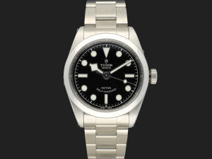 Tudor Black Bay 32 Black Dial 79580 99% NEW  