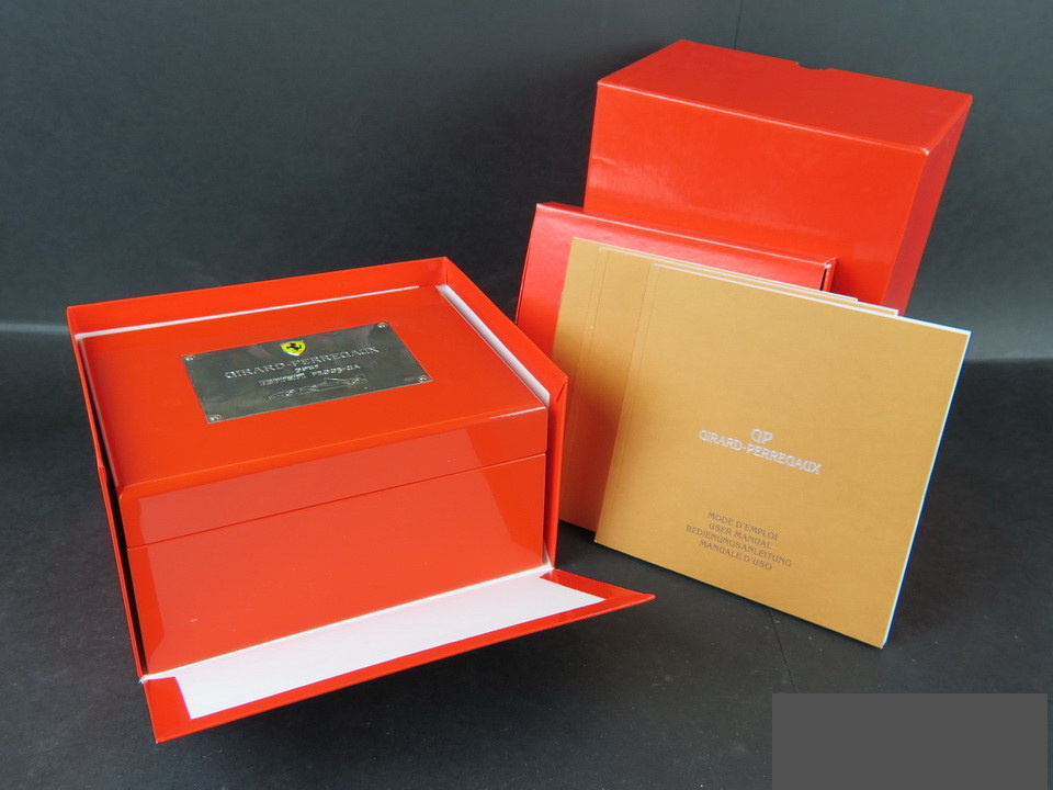Girard Perregaux Box set and booklets Ferrari GP2003