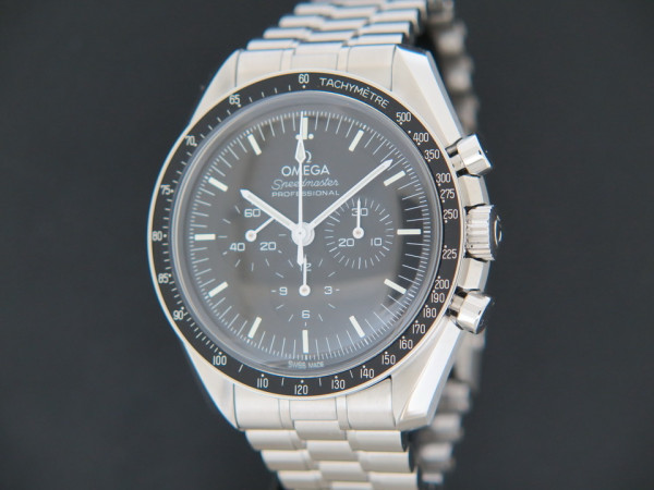 Omega - Speedmaster Professional Moonwatch Co-Axial Master Chronometer NEW