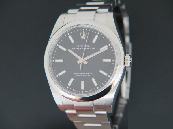 Rolex - Oyster Perpetual 39 Black Dial 114300