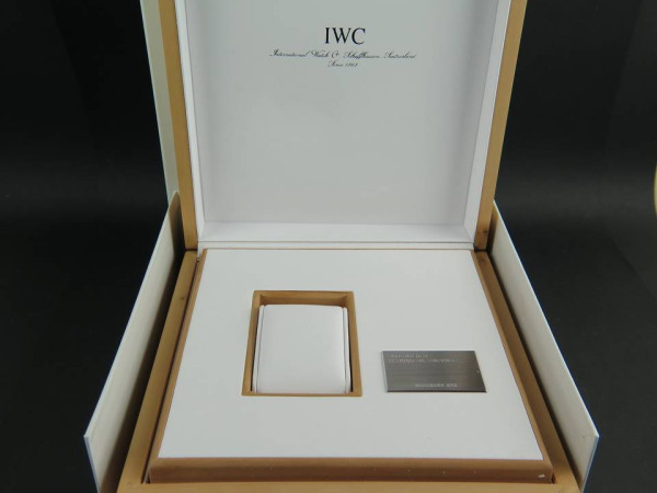 IWC - Box