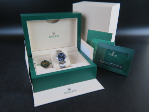Rolex Oyster Perpetual 31 Blue Dial 277200 NEW