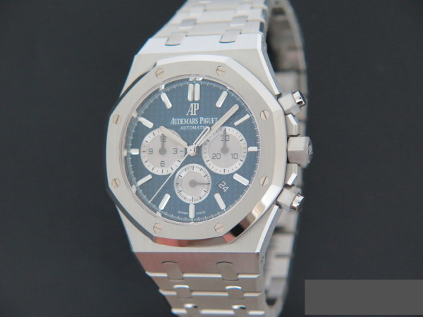 Audemars Piguet - Royal Oak Selfwinding Chronograph  Blue Dial 41MM