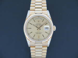 Rolex Day-Date Yellow Gold Diamond Lugs 18338 Full Set