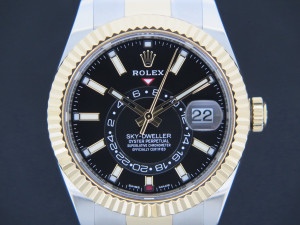 Rolex Sky-Dweller Gold/Steel Black 326933