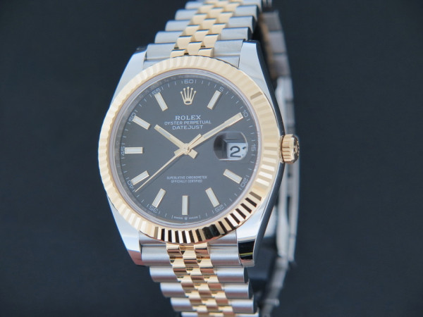 Rolex - Datejust 41 Gold/Steel Black Dial 126333 NEW 