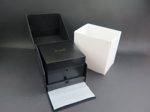 Piaget Box  