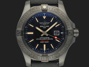 Breitling Avenger Blackbird 48 V17310