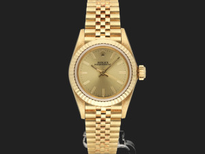 Rolex Oyster Perpetual 26 Yellow Gold Champagne Dial 67198