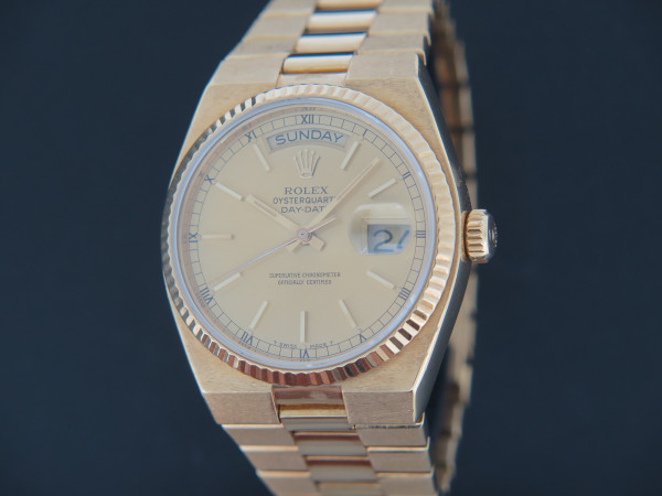 Rolex - Day-Date Oysterquartz Champagne Dial 19018