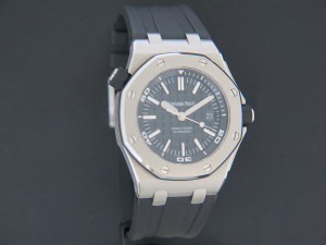 Audemars Piguet Royal Oak Offshore Diver Black Dial 15710ST