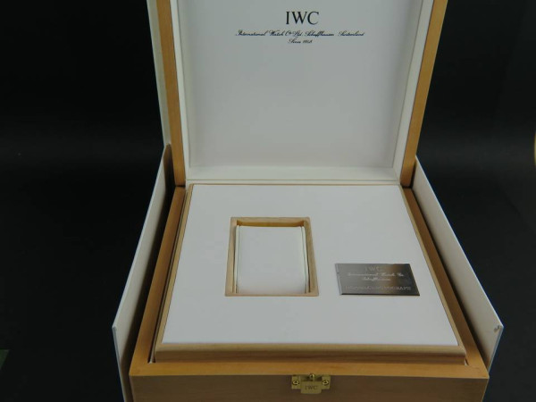 IWC - Box