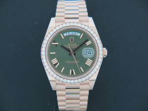 Rolex Day-Date 40 Everose Green Roman Dial 228345RBR NEW