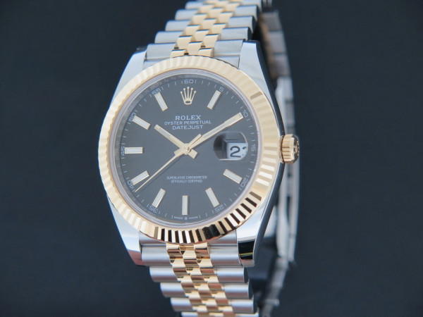 Rolex - Datejust 41 Gold/Steel Black Dial 126333 NEW
