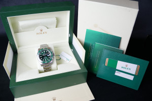 Rolex Submariner Date 116610LV  