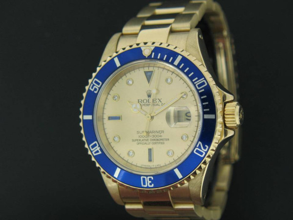 Rolex - Oyster Perpetual Submariner Date