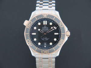 Omega Seamaster Diver 300M Co-Axial Master Chronometer Steel - Sedna Gold Black Dial NEW 21020422001001