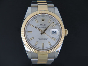 Rolex Datejust 41 Gold/Steel 126333 Silver Dial